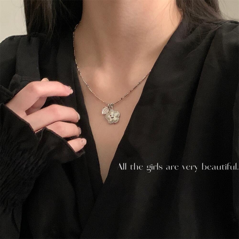 d5fd5aa1-0738-4b41-9f8e-655cbffad265.jpg Sweet Cool Beaded Necklace Pentagram Clavicle Chain Twin - Image 1